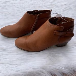 🆕 ON Old Navy Leather Booties Ankle Boots Sz 6